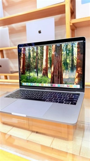 MACBOOK PRO 2019•Intel core i5•13 inch display •2tb ssd •16gb ram 0703723872 and 0772734237