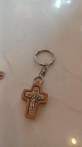 170 reactions · 11 shares | The difference between Crucifix and cross #crucifx #romancatholic #catholic | Holy Cross Bookshop | Facebook