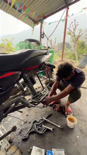 motorcycle servicing guide comedian #song #viralreels 🤞🤞😎🫵💯✅🧑‍🔧