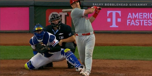 Why has the one-knee catching trend taken over MLB?