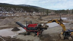 Crafting Pure Gold Bars with Masterful Precision and Technology