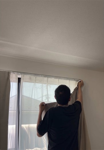 カーテンレールの取り付け方 - おしゃれな作業部屋