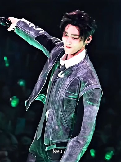 he really looks handsome, btw sorry i didn't add text hehe #neohou #neohou侯明昊 #houminghao #houminghao侯明昊 #jsttneo #fyp #actor #cloversq sc > mine