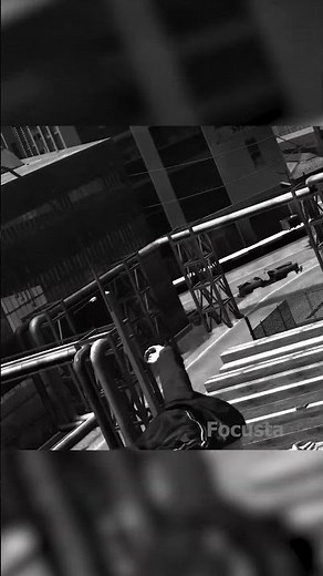 Trying To Cross The Street In GTA 4