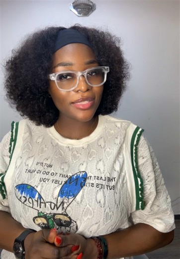 Is the season of love 🥰♥️ … let’s put a smile on our loved ones face 💃🏿💃🏿🤎 Valentines is around the corner … let’s help you bring your desire to life 😍 #valentinesday #valentinepackage #gift #wig #viral_video