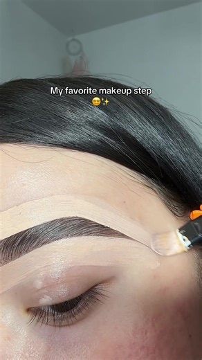 Therapeutic Brows: Soft Makeup Tutorial for Every Day