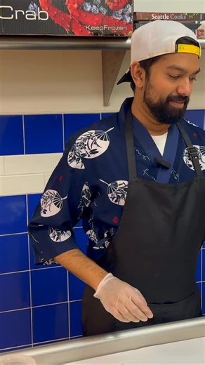 Dry-Aged Ahi Tuna — How to Cut It Properly Dry-aged ahi tuna delivers incredible flavor and a buttery, sushi-grade texture — but cutting it the right way makes all the difference. Chef Joshua shares his best tips and demonstrates how to slice dry-aged tuna for perfect sashimi and poke bowls. Watch the technique, learn the details, and see why dry aging takes tuna to the next level. globalseafoods.com #AhiTuna #DryAgedFish #SushiGrade #SashimiCutting #SeafoodTips #ChefJoshua #GlobalSeafoods #Fres