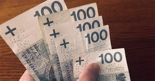Gotówka w ramce lub słoiku. Tak zapakujesz pieniądze, że każdy zapamięta ten gest