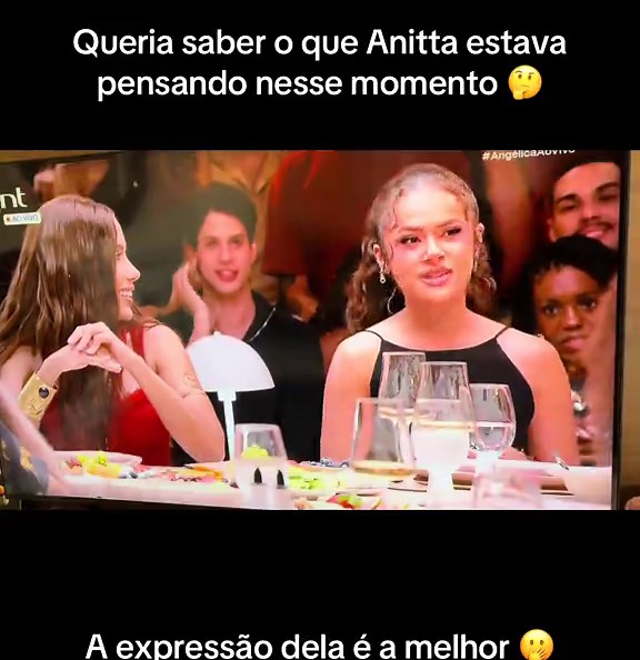 Queria saber o que Anitta estava pensando nesse momento 🤔 #anitta #gnt #maisa #angelica #anita