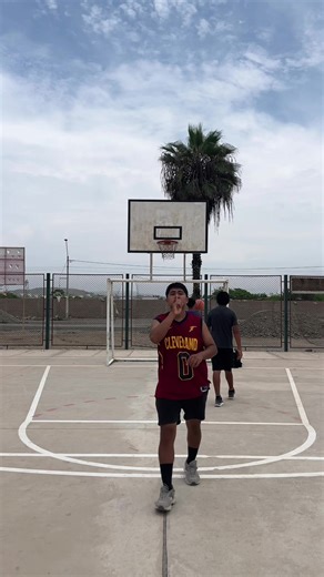 2vs1 contra mi hermanito menor 👨‍🍼🏀#basketball #baloncesto #fpy #brother #hermanomenor