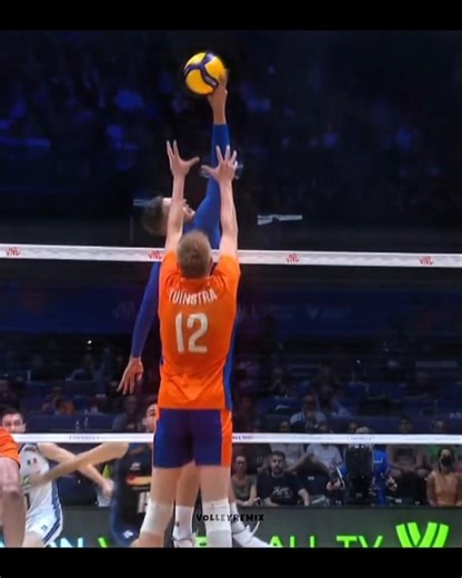 Setter Magic ✌🏻🥶🔥 [subscribe] #haikyuu #volleyballworld #setter