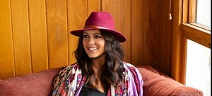 Sara Evans Put on Voice Rest After Illness, Postpones Shows