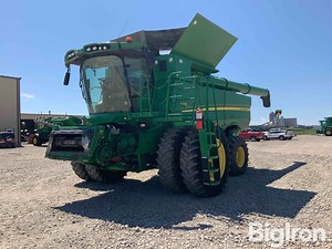 2018 John Deere S770 2WD Combine | Agriculture