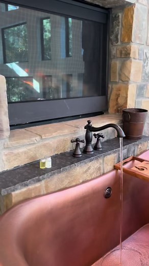 Escape to romantic serenity at The Treehouse in Broken Bow, Oklahoma! 🌲✨ This luxury couples’ cabin is designed for intimate retreats, surrounded by nature’s beauty. Unwind in the cozy embrace of luxury, where every moment is a cherished memory. Book your romantic escape now and elevate your love story in the heart of Broken Bow. Limited availability for an enchanting getaway! 💑🏡 Book a stay in January or February and take advantage of our winter special! Book 2 nights, get one free OR book 3