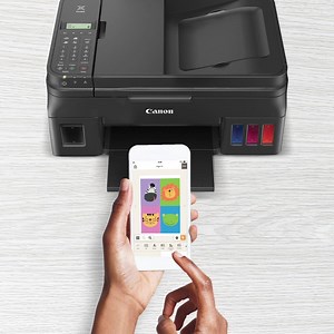 33K views · 220 reactions | Here’s your weekly #TuesdayTip! Use the Easy-PhotoPrint Editor app & print collages, cards, and other personalized items for your family and friends straight from your smartphone  https://canon.sm/2U6FXQC #CanonCNA | Canon Central & North Africa | Facebook