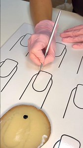 💅 Cum trasezi corect un French clasic – tutorial rapid pentru perfecțiune în linii! ✨ #frenchnails