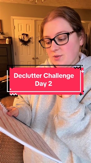 30 Day Declutter Challenge: Day 2 Book Organization