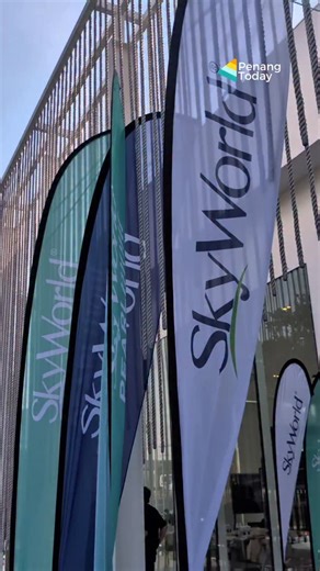 PenangToday | news | food | events | travel | lifestyle on Instagram: "SkyWorld Development has opened its first sales gallery in Penang at Seberang Jaya, marking the property developer's entry into Northern Malaysia. The gallery features the region's first PPVC Experience Centre and Quality Centre, where visitors can learn about the company's construction methods. The PPVC (Prefabricated Prefinished Volumetric Construction) system builds complete modules in a factory before assembling them on-s