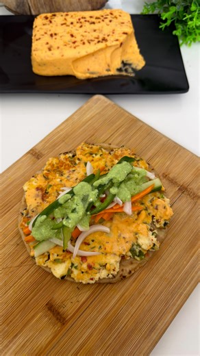 Alisha Bansal on Instagram: "Masala Paneer Tacos 🌮 ✅ Comment ‘ Recipe ‘ for complete detailed recipe ✅ Save the recipe and do try it .. #masalapaneertacos #smashedtacos #tacos #masalapaneer #homemadecheese"