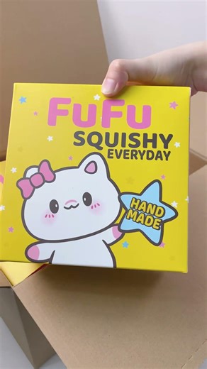 BIG FUFUSQUISHY UNBOX REVIEW