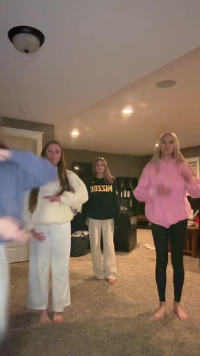 in another life @Avery @gianna🩵 @Piper K #viralvideo #heisman #dance #tiktokviral #4persondance dance | 4 person dance | tiktok dance | trending |