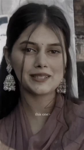 sherniii🦁🦁🦁 on Instagram: "Phoolan ki trah 🌸👀💗🧿 #instagram #instagood #trending"