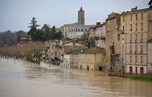 Crues et inondations : La tempête Pedro arrive en France, quatre départements en alerte rouge