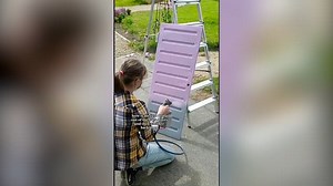 Teenager transforms pony box into a bakery