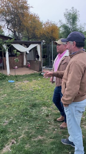 #rancheraschilenas #eltrueno#bail #parati #fyp #chile Compartiendo con los amigos salio un bailarin 🤠