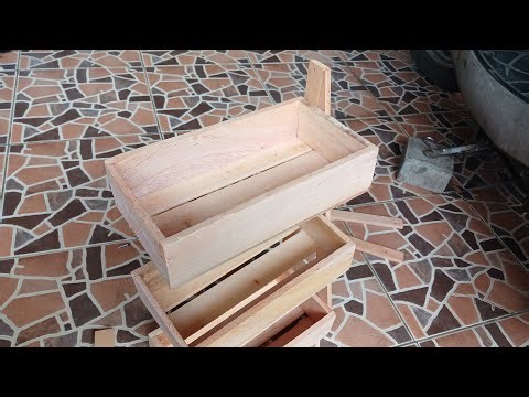 DIY 3-tier wooden spice rack for storing spices