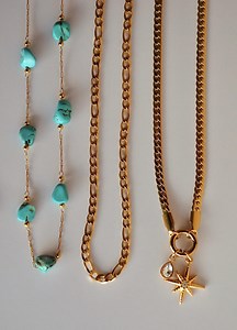 18kt Gold Pendant Necklaces - Etsy