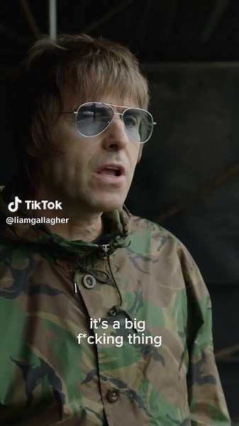 Remain cool #liamgallagher #knebworth