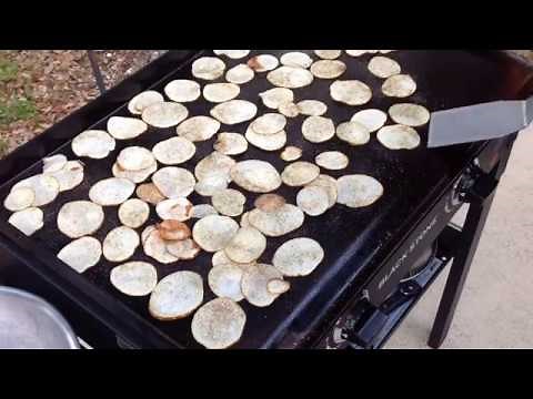 Blackstone Griddle Awesome Steak And Thin Sliced Potatoes