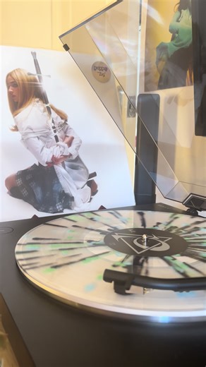 Poppy Knockoff: The Underrated Vinyl Experience