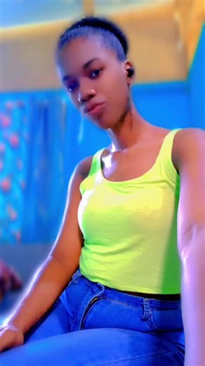 Shevelle (@shev413)’s videos with original sound - DANDI😴🖤