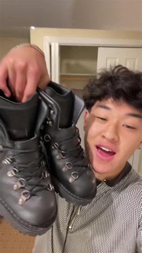 Danner Boots: The Perfect Choice for Hiking Fashion