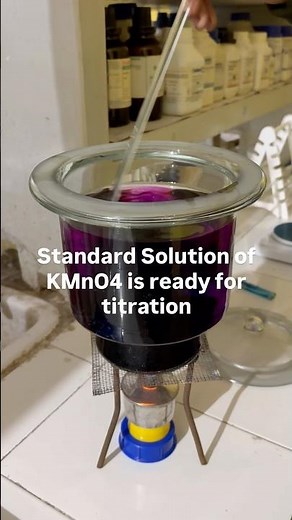 KMnO4 Solution #youtubeshorts #shorts #redox #chemistry #12chemistry #11chemistry #practicals