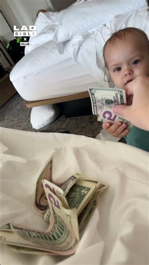 Baby Steals Money For Mum 🤣 (🎥: TT/ breanacrichton via Collab)
