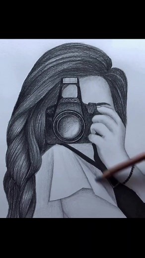 Step-by-Step Drawing Tutorial of a Realistic Camera