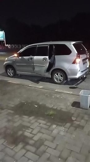 Mentahan Di tol Semarang #mentahanpranktemen #nyetirmobil #fyp #fypシ #likeabombshell #follow #mentahanvideo #vidioviraltiktok #followers #viralvideo #avanza #treveltiktok