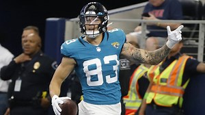 Can't-Miss Play: Jacob Harris makes circus catch on 42-yard launch from C.J. Beathard