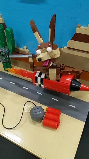 LEGO Wil E Coyote and Roadrunner Custom Scene