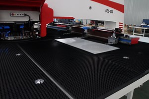 [Hot Item] Automatic Loading Sheet Metal, Servo Driven CNC Turret Punch Press for Stainless Steel Aluminum Alloy Automotive Parts