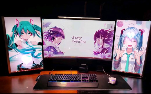 【电脑桌面】三连屏展示~多屏壁纸如何设置才好看