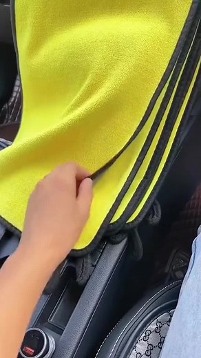 Effective Car Cleaning Techniques with Microfiber Cloths