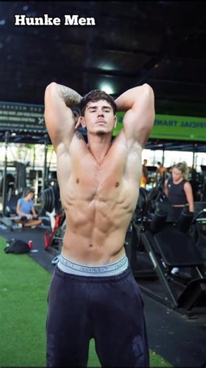 Slimming down#aesthetic#muscle#motivation#posing#abs#chest#biceps#model#body#hunk#gym#workout#bulge