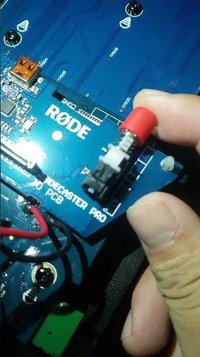 rode caster pro power button