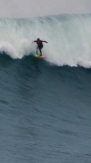 Surfing Giant Waves with Garrett McNamara in Nazaré | Gigantes de Nazaré