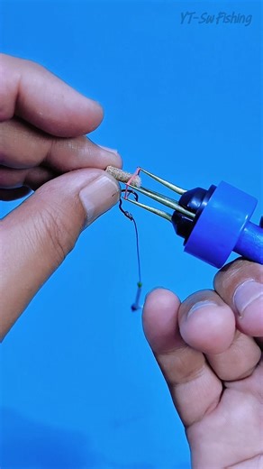 How to put bait on a fishing hook #fishing #tutorials #shorts #shortvideo