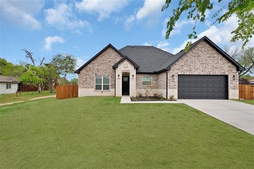 906 N State St, Decatur, TX 76234 - MLS 21237867 - Coldwell Banker